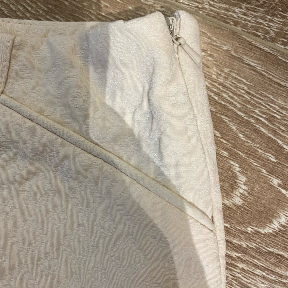 Cream Shorts - Picture 3 of 5